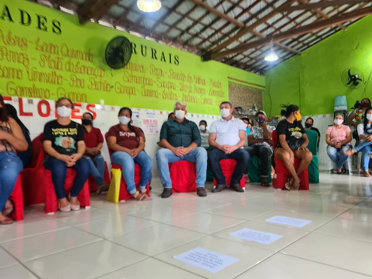 Autoridades dos Poderes Executivo e Legislativo municipal participam de evento com lideranças  comunitárias e associados do Sindicato Rural deste município.