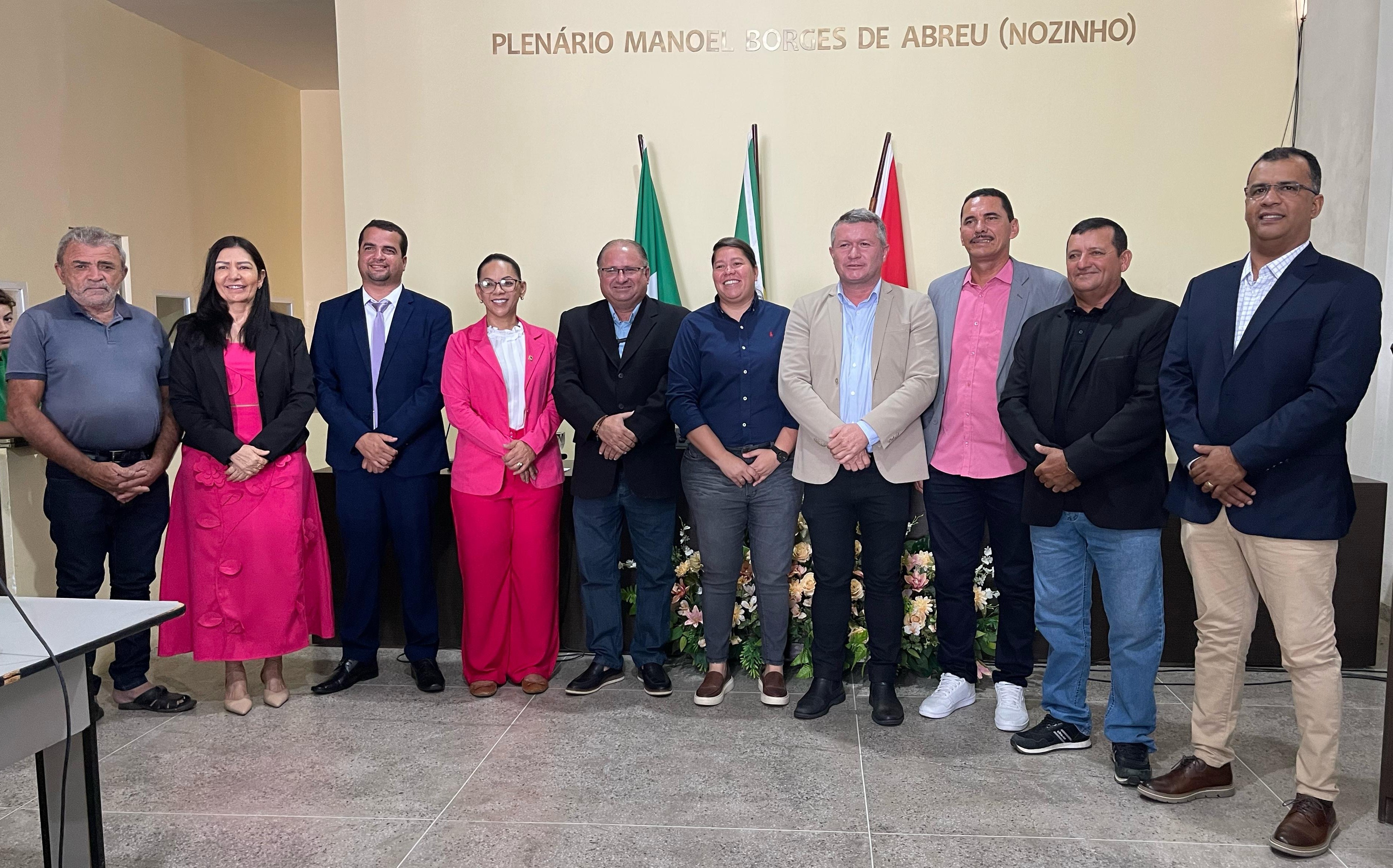 Bancada feminina solicitam ao Poder Executivo a Criação da Secretaria Municipal da Mulher.