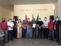 Câmara aprova Projeto de Lei que concede abono salarial aos professores municipais da educação básica.